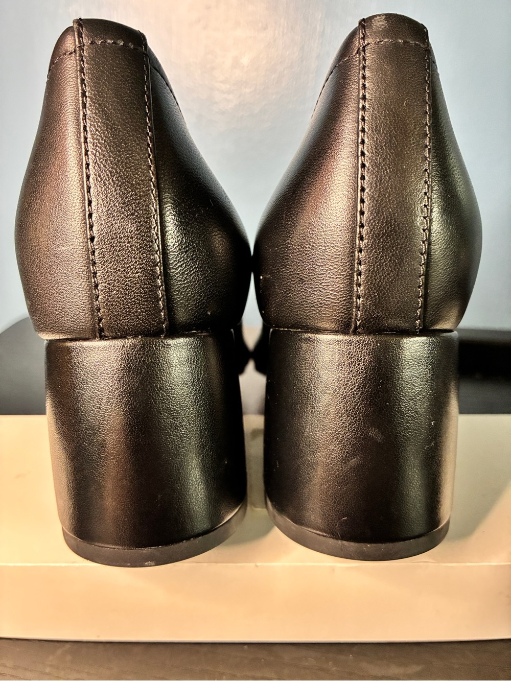 Vionic Black Rounded-Toe Leather Pumps with Tan Insole - Picture 5 of 6